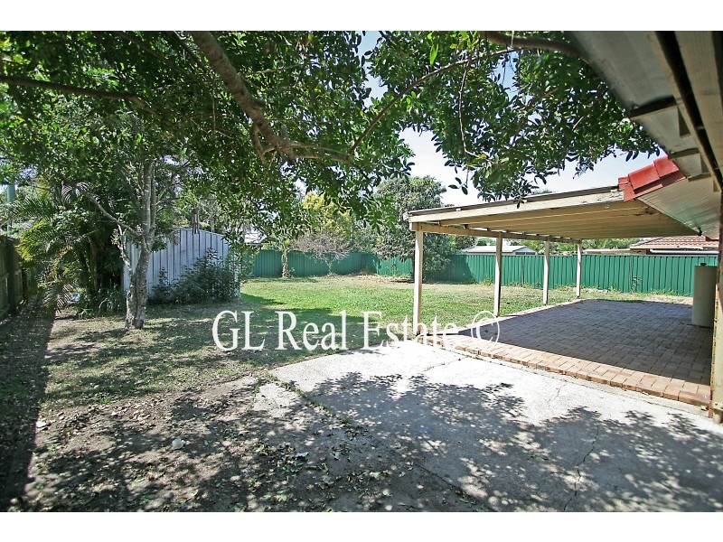 19 WHITCOMB ST, Hillcrest QLD 4118