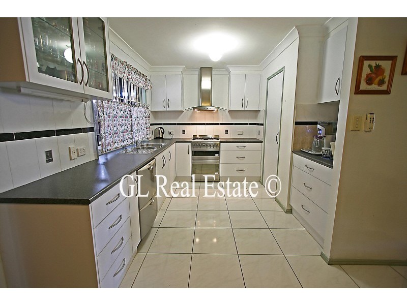 Regents Park QLD 4118