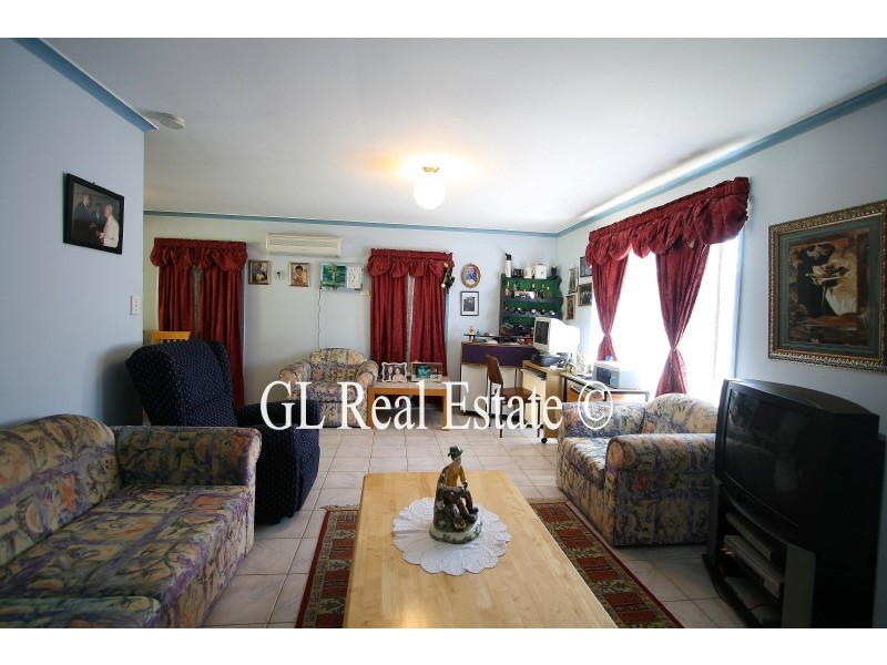 61 VELORUM DRIVE, Kingston QLD 4114