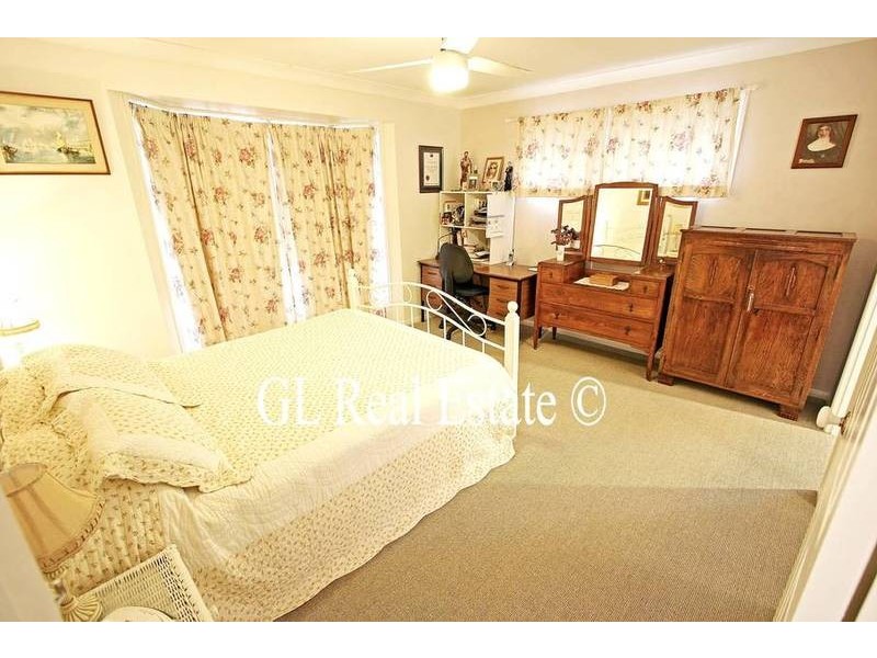 109 LAMBERTH ROAD, Regents Park QLD 4118