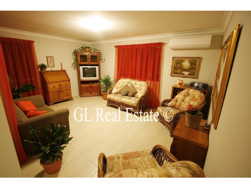 26 MARYLAND DRIVE, Regents Park QLD 4118
