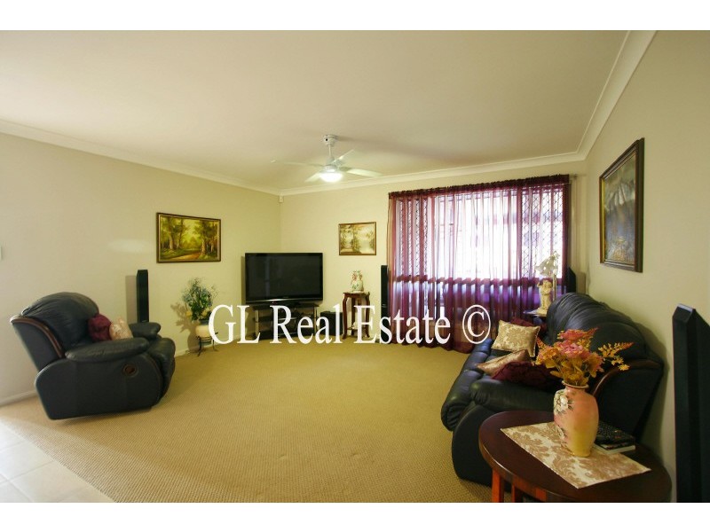26 MARYLAND DRIVE, Regents Park QLD 4118