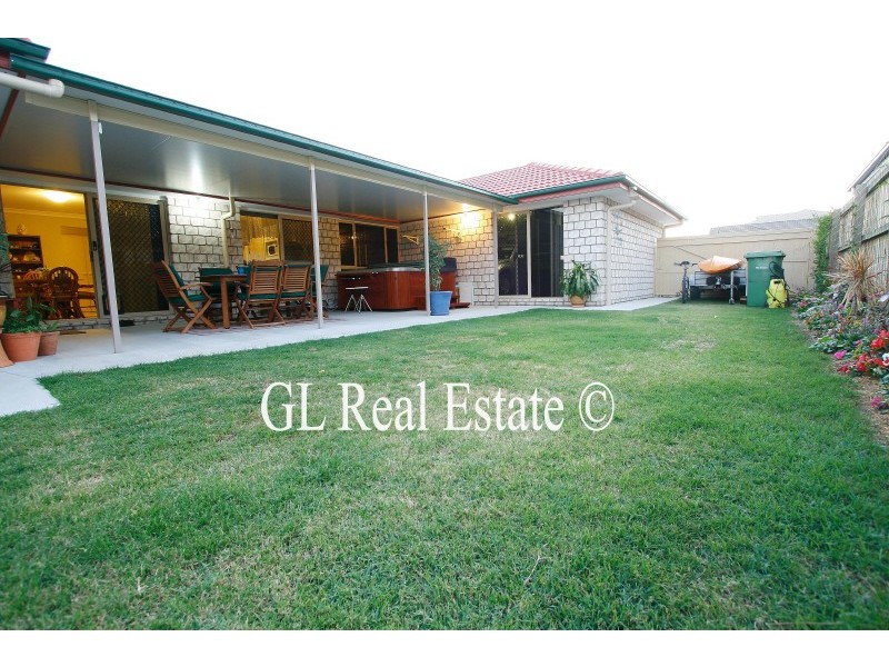 26 MARYLAND DRIVE, Regents Park QLD 4118