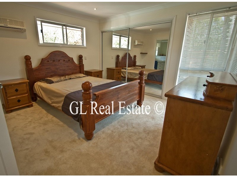 104 PARKROYAL CRESENT, Regents Park QLD 4118