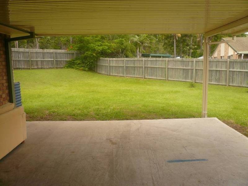 5 Sandheath Court, Regents Park QLD 4118