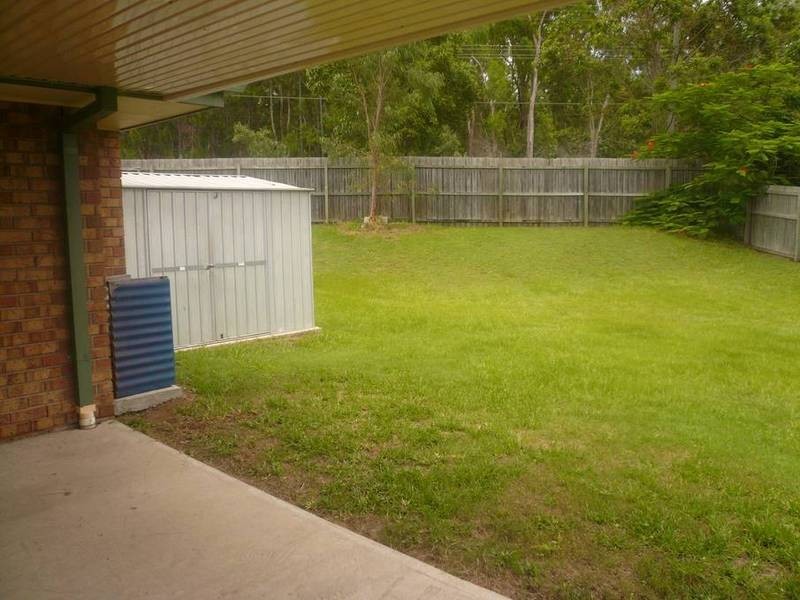 5 Sandheath Court, Regents Park QLD 4118