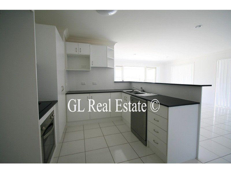 3 MARIGOLD AV, Regents Park QLD 4118