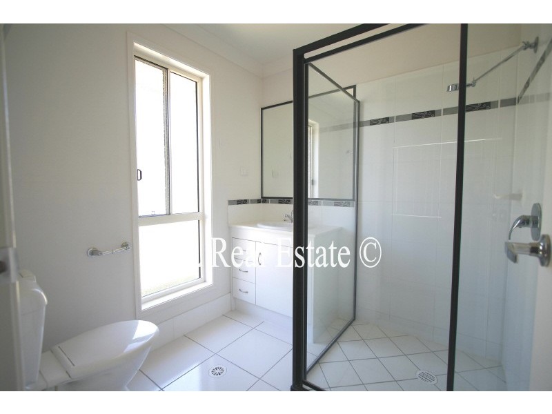 3 MARIGOLD AV, Regents Park QLD 4118