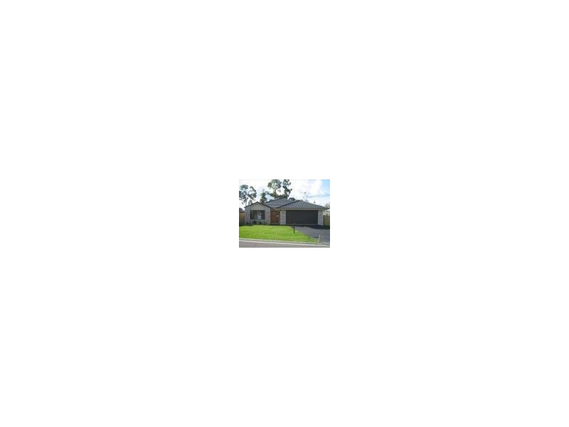 19 CHARLTON PLACE, Regents Park QLD 4118