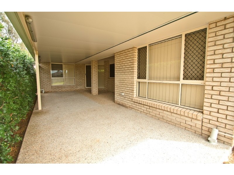 16 Gordonia drive, Regents Park QLD 4118