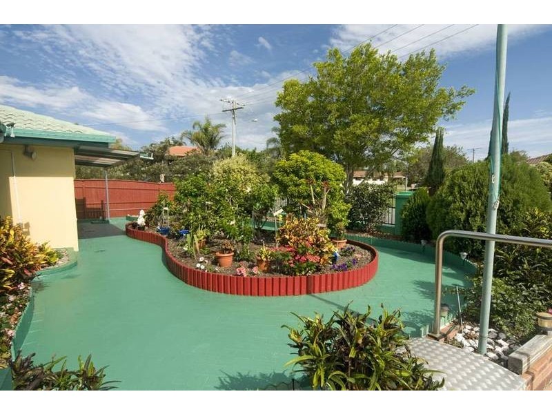 5 Pumicestone Place, Golden Beach QLD 4551