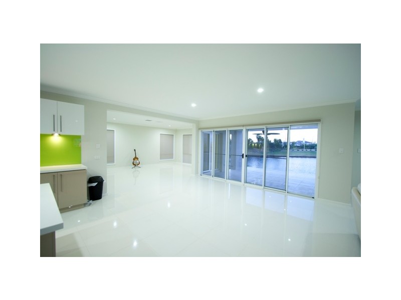 11 Abbey Crt, Pelican Waters QLD 4551