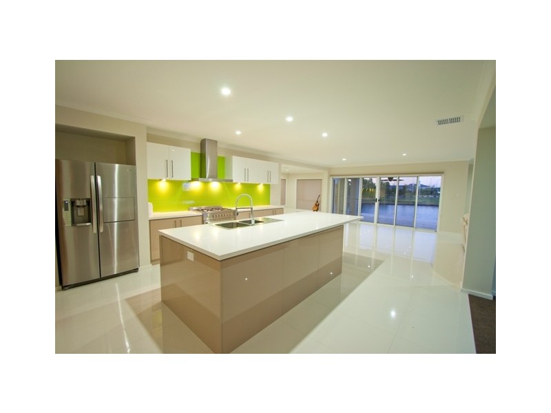 11 Abbey Crt, Pelican Waters QLD 4551