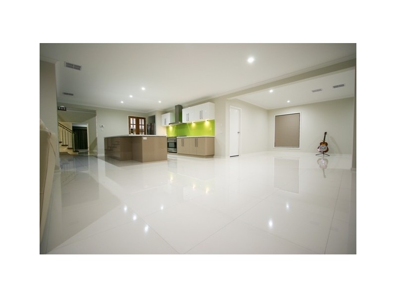 11 Abbey Crt, Pelican Waters QLD 4551