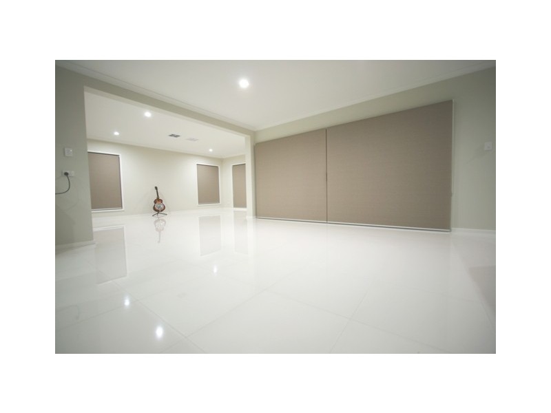 11 Abbey Crt, Pelican Waters QLD 4551