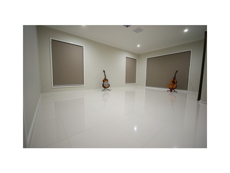 11 Abbey Crt, Pelican Waters QLD 4551