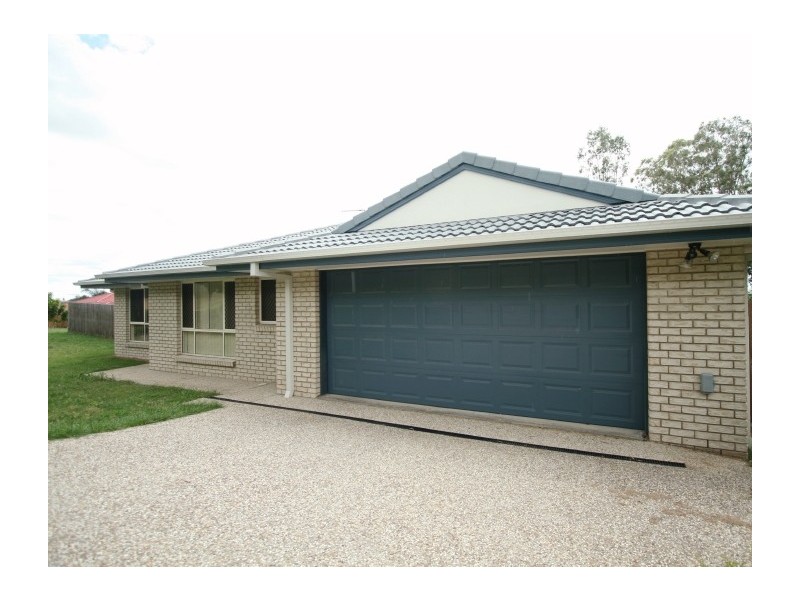 16 Gordonia Drive, Regents Park QLD 4118