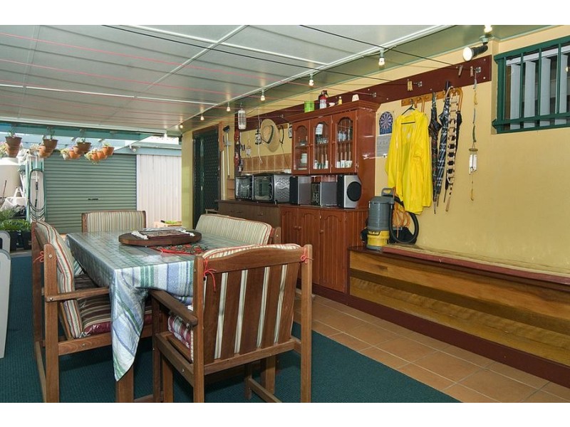 5 Pumicestone Place, Golden Beach QLD 4551