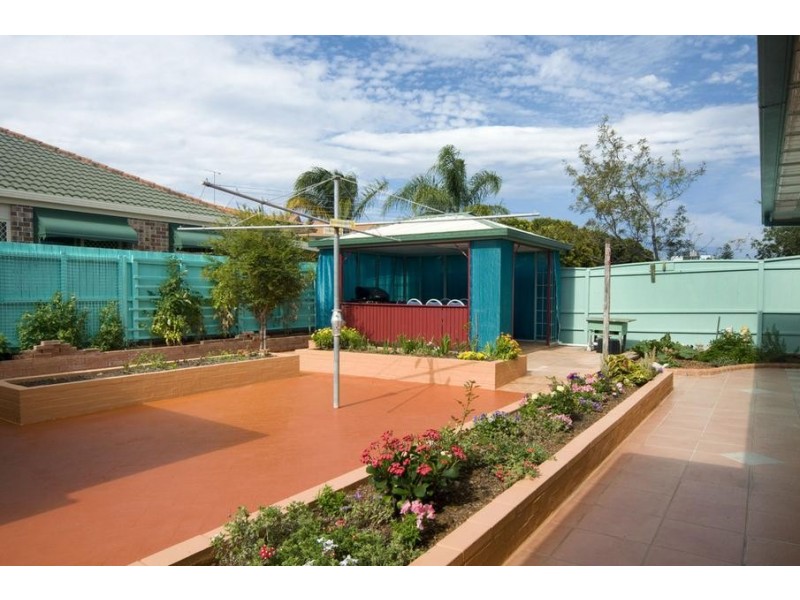 5 Pumicestone Place, Golden Beach QLD 4551