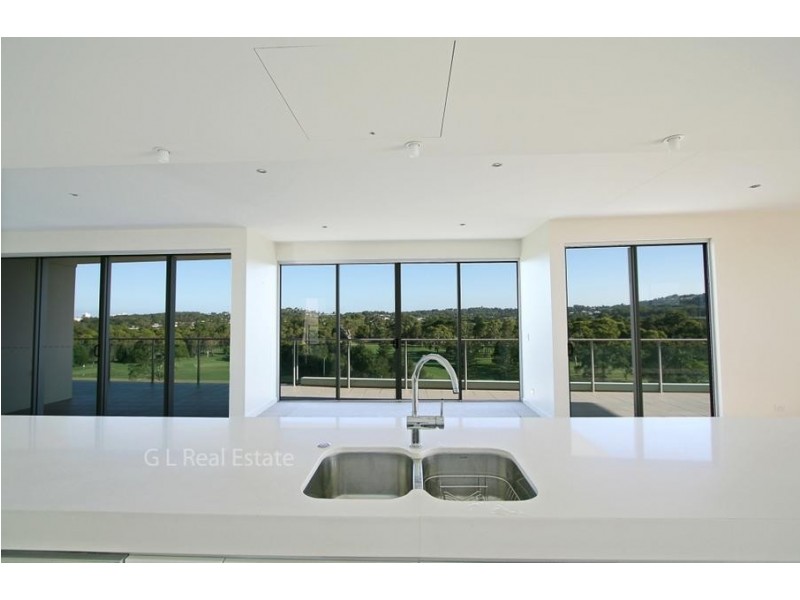 Top Floor/1 Mungar Street, Maroochydore QLD 4558