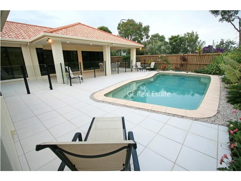 10 Sea Glint Pl, Pelican Waters QLD 4551