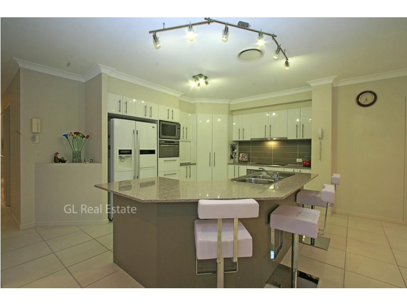 10 Sea Glint Pl, Pelican Waters QLD 4551