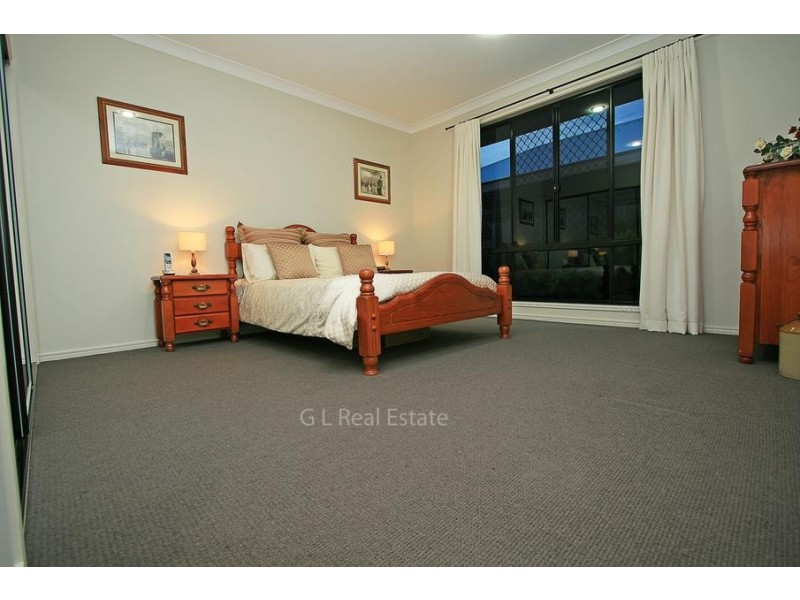 10 Sea Glint Pl, Pelican Waters QLD 4551