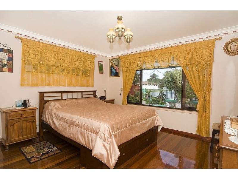 5 Pumicestone Place, Golden Beach QLD 4551