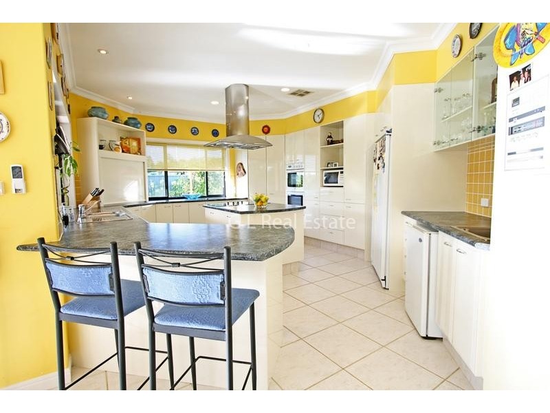 9 Silky Oak PL, Pelican Waters QLD 4551