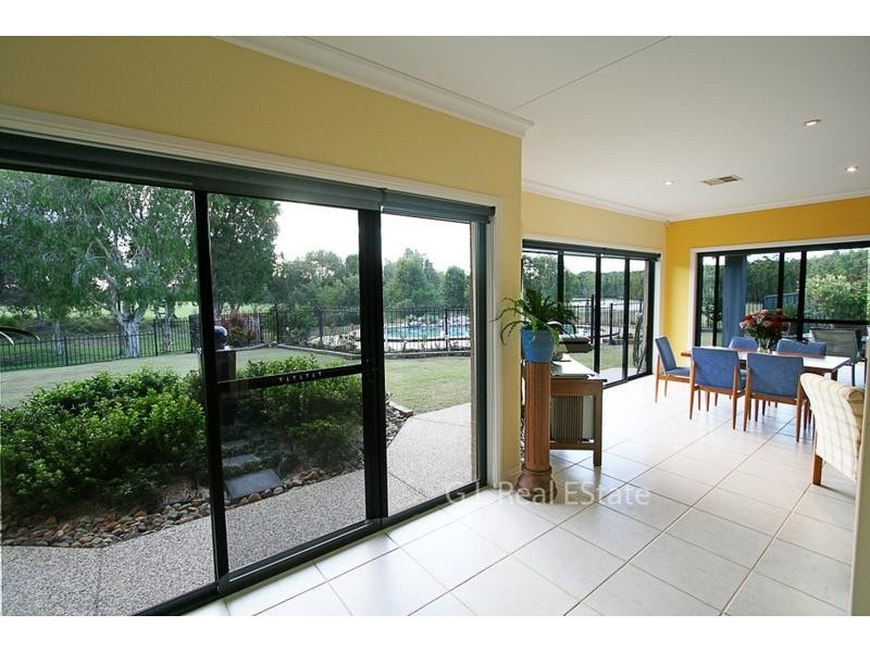 9 Silky Oak PL, Pelican Waters QLD 4551
