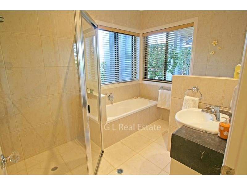 9 Silky Oak PL, Pelican Waters QLD 4551