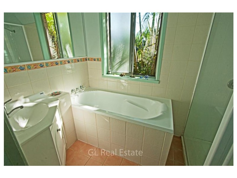 106 Palmer Avenue, Golden Beach QLD 4551