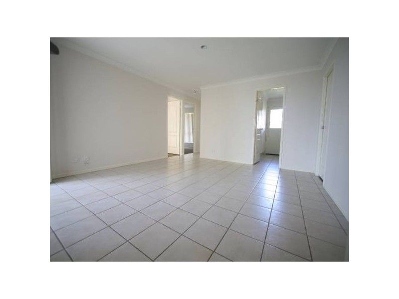 16 Gordonia Drive, Regents Park QLD 4118