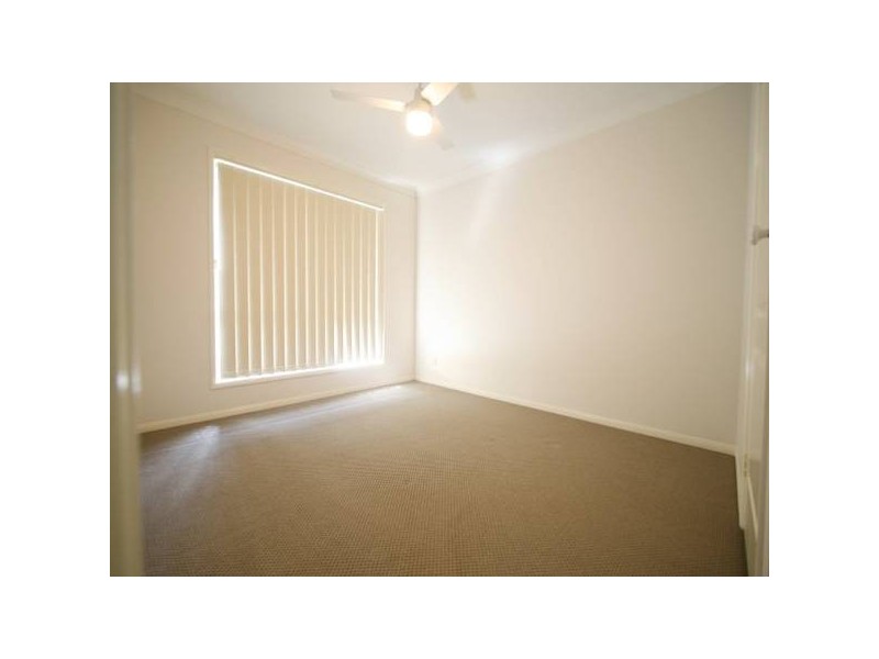 16 Gordonia Drive, Regents Park QLD 4118