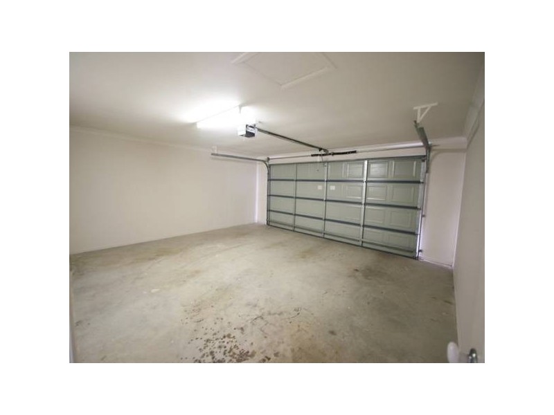 16 Gordonia Drive, Regents Park QLD 4118