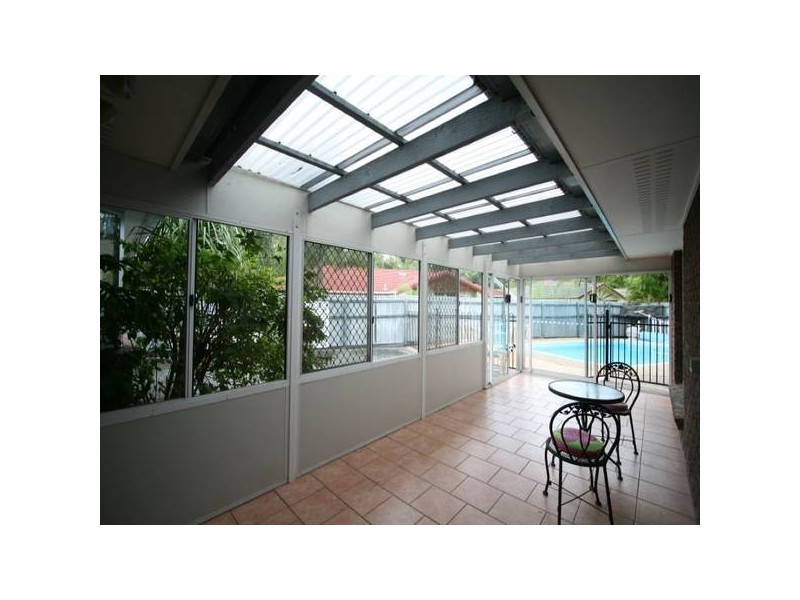 7 Calluna Court, Regents Park QLD 4118