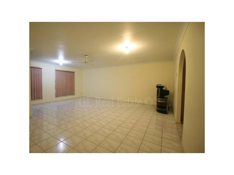 8 Belford, Boronia Heights QLD 4124