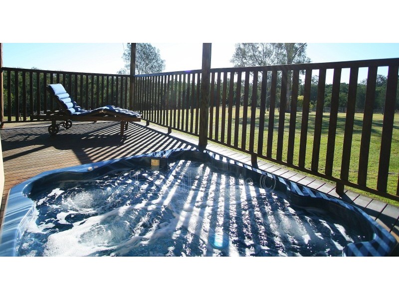 40 Oak Tree Court, Cedar Grove QLD 4285