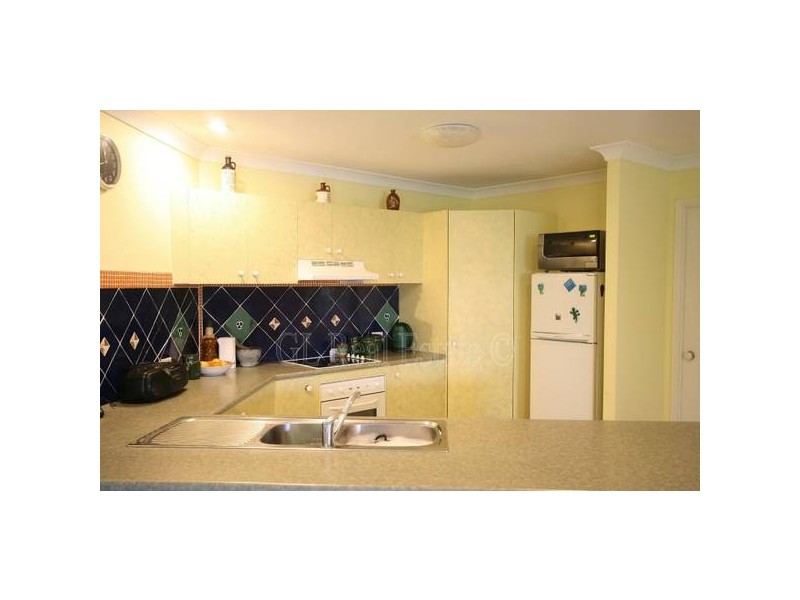 4 Vista Court, Regents Park QLD 4118