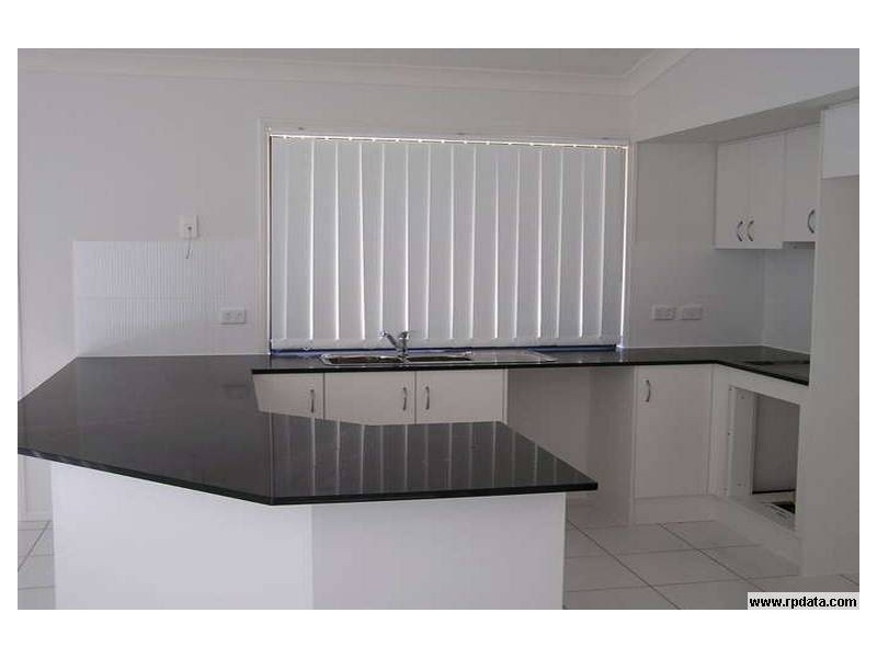 78 PAUL DRIVE, Regents Park QLD 4118