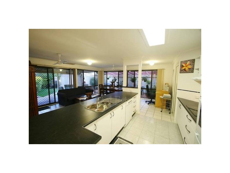 Regents Park QLD 4118