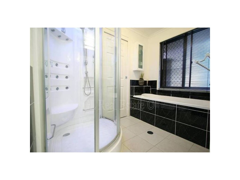 Regents Park QLD 4118