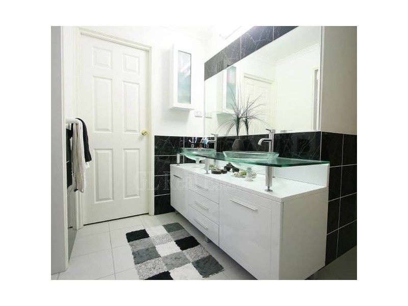 Regents Park QLD 4118