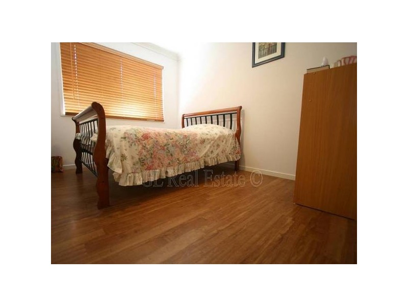 40 Sunrise Cresent, Regents Park QLD 4118