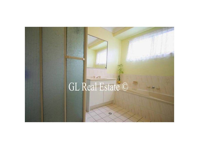 2 Seymore Court, Boronia Heights QLD 4124