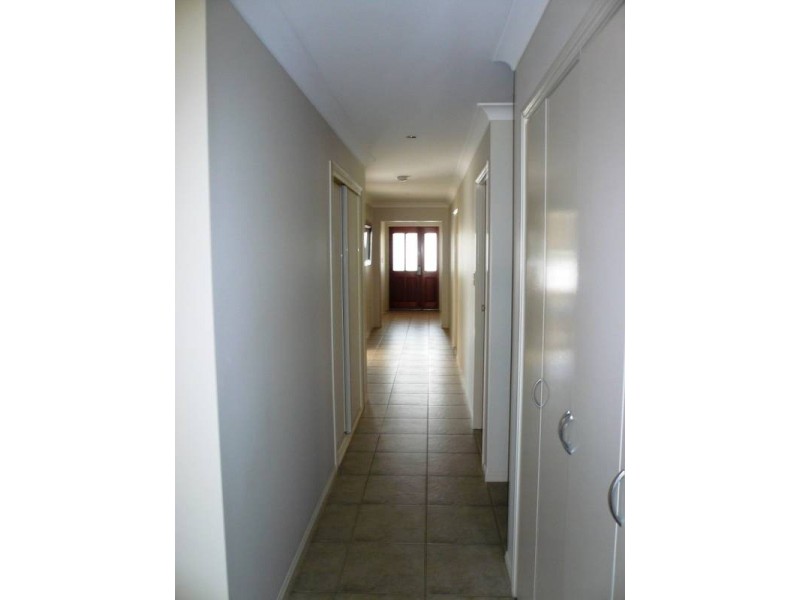 32 WOODLANDS BVD, Waterford QLD 4133