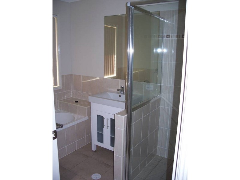 32 WOODLANDS BVD, Waterford QLD 4133