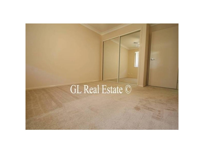 2 CHARLTON PLACE, Regents Park QLD 4118