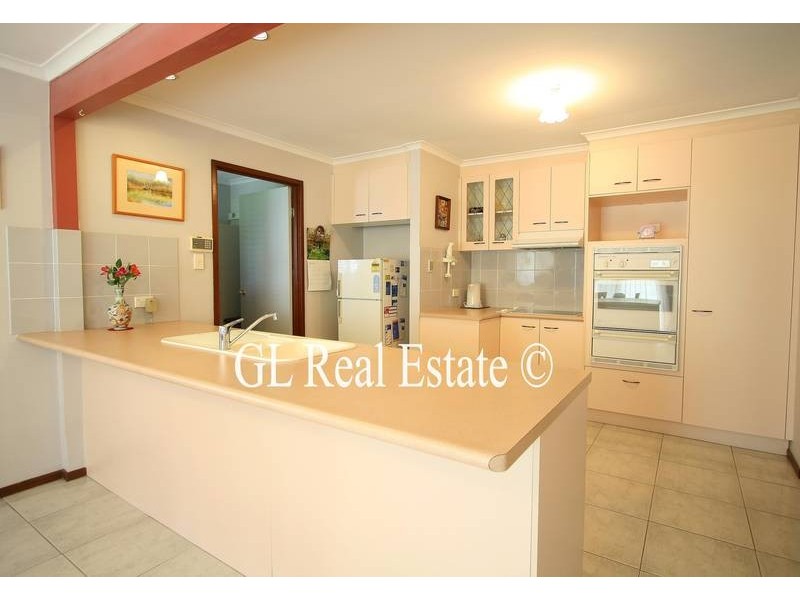 2 Antlia Street, Regents Park QLD 4118