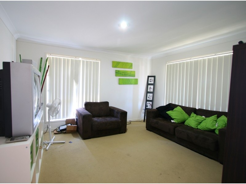 10 Moxey St, Marsden QLD 4132